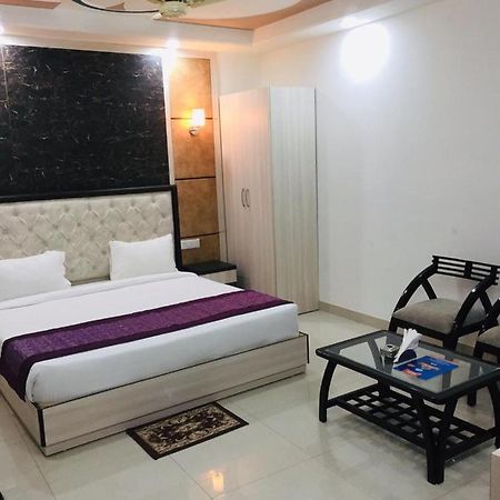 Bed and Breakfast The Magnum Neu-Delhi Exterior foto